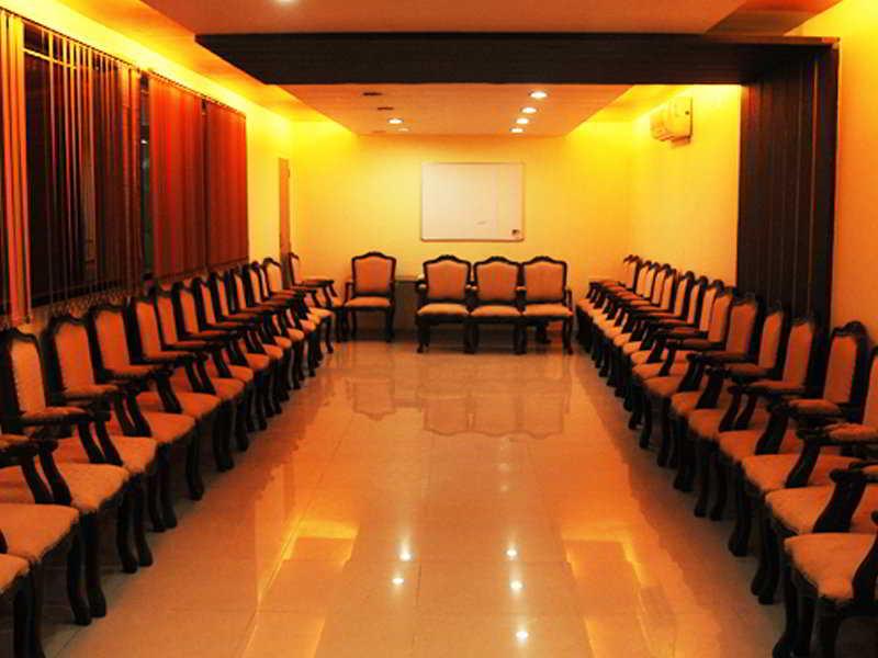 Hotel Neelkanth Paradise Ahmadabad Zewnętrze zdjęcie
